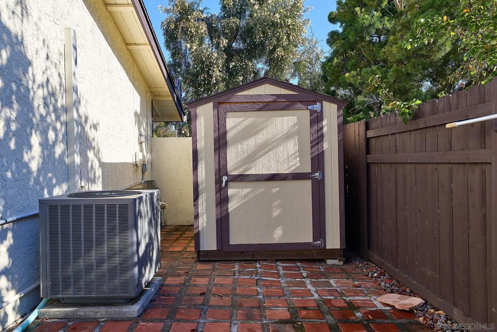 MLS #250043043SD image #24