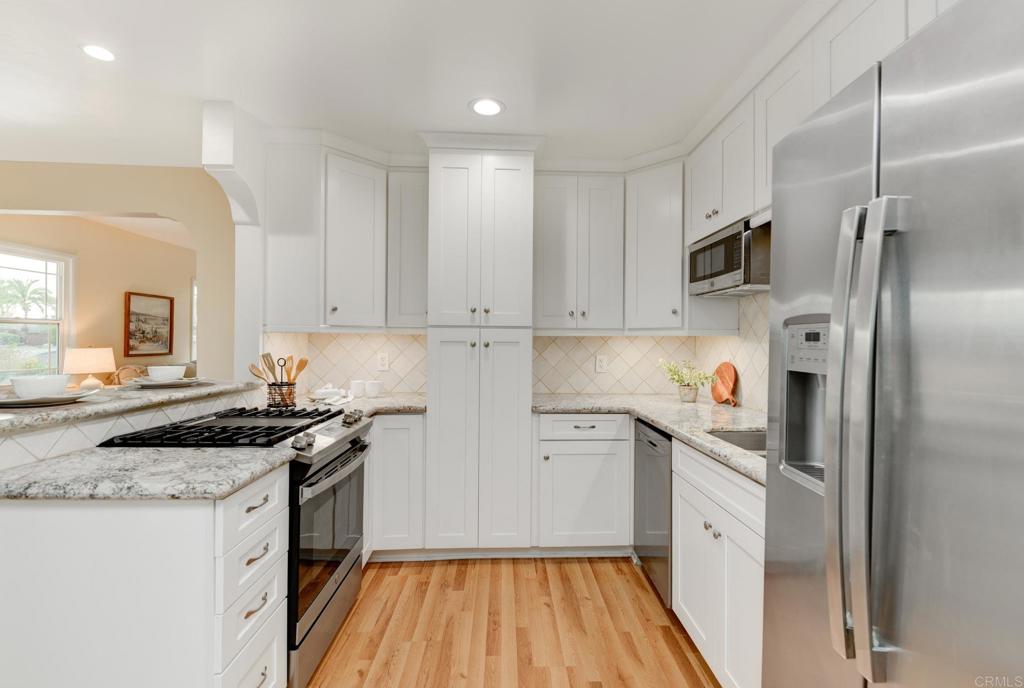 4365 Aragon Way - photo 6
