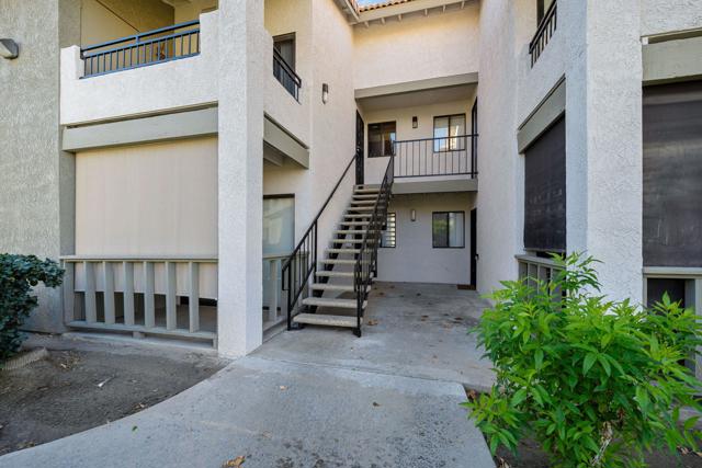 Image 3 of 20 For 78650 Avenue 42  614