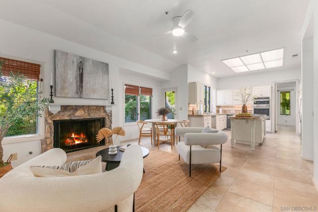 14231 Fox Run Row, San Diego CA: https://media.crmls.org/mediaz/23053250-d761-48ec-8065-b8fefd65f553.jpg
