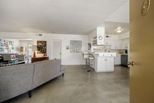 1943 E Tachevah Drive, Palm Springs CA: https://media.crmls.org/mediaz/230626bc-deaa-41fb-8efd-51fb071f0f61.jpg