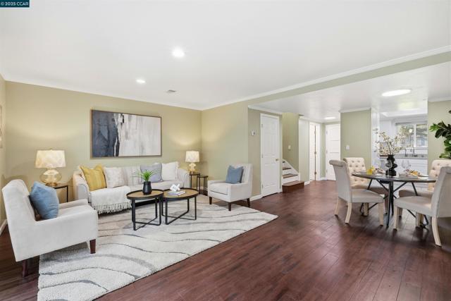 1804 Wildbrook Ct, Concord CA: https://media.crmls.org/mediaz/2306fa07-8e92-45d0-8c33-f8e60347de9a.jpg