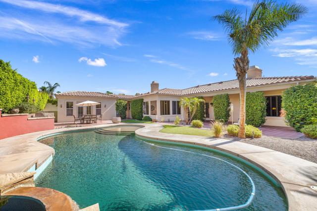 47 Gibraltar Drive, Palm Desert CA: https://media.crmls.org/mediaz/23077c40-3d81-40ce-83e7-18584c732a30.jpg