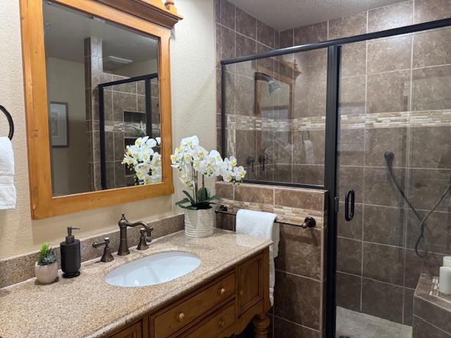 2307 Vista Del Mar, San Mateo CA: https://media.crmls.org/mediaz/2308dcfa-f2c3-4592-a266-6b92536d731f.jpg