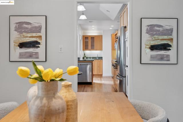 6141 Broadway Ter, Oakland CA: https://media.crmls.org/mediaz/2308e41e-2c0b-4fb8-91cc-91632ed57eed.jpg