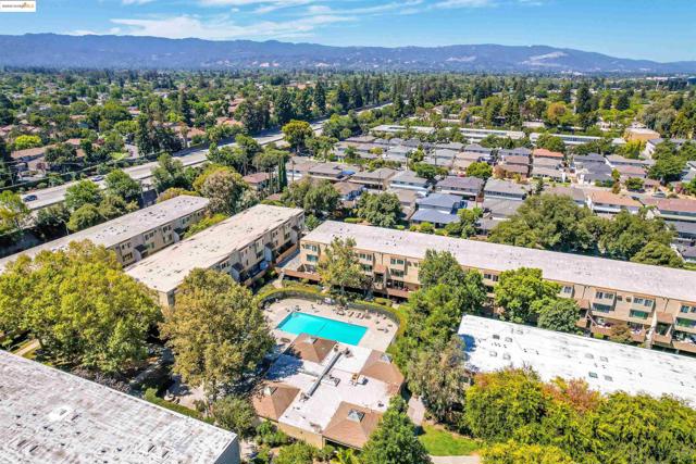 410 Auburn Way, San Jose CA: https://media.crmls.org/mediaz/230994ca-0e28-48ac-90db-9dad568a4acf.jpg