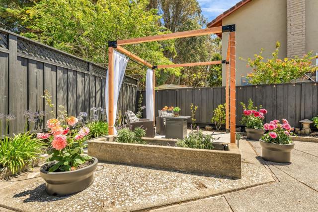 6 Whitecliff Court, San Mateo CA: https://media.crmls.org/mediaz/230a0c96-df29-485e-9b86-e50bde097edf.jpg