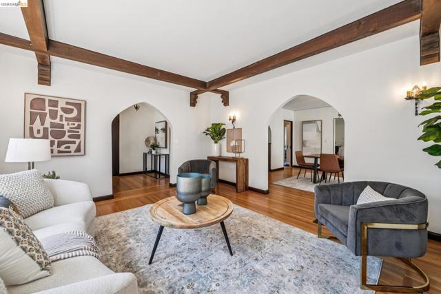 21 Portsmouth Road, Piedmont CA: https://media.crmls.org/mediaz/230a6995-a19f-4a10-9482-c6688cbc46dd.jpg