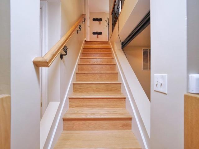 514 Live Oak Lane, Redwood City CA: https://media.crmls.org/mediaz/230aafb7-00f3-4e43-b0d2-042c18a60280.jpg