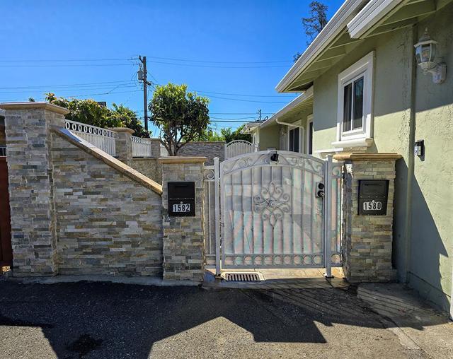 Image 4 of 40 For 1582 Fall Avenue