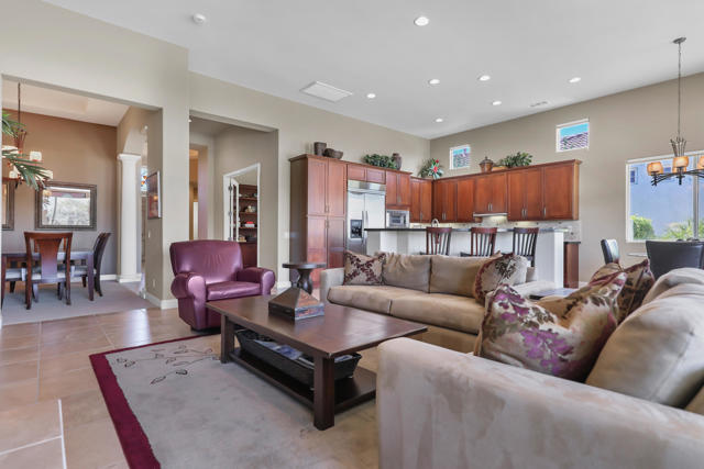 50405 Verano Drive, La Quinta CA: https://media.crmls.org/mediaz/230b0b0c-9456-4730-80e8-3303da884f69.jpg