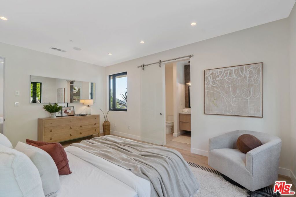 3768 Berry DriveStudio City img 20