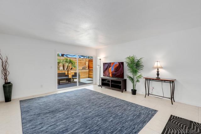 4185 Mount Alifan Pl, San Diego CA: https://media.crmls.org/mediaz/230bea77-2beb-4740-8ad7-97c3e58dd92e.jpg