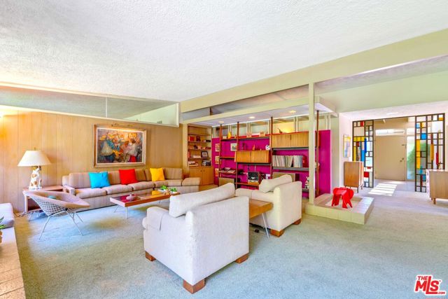 7545 Kimdale Lane, Los Angeles CA: https://media.crmls.org/mediaz/230c4eda-80b5-4d67-bebd-9a105921e22a.jpg