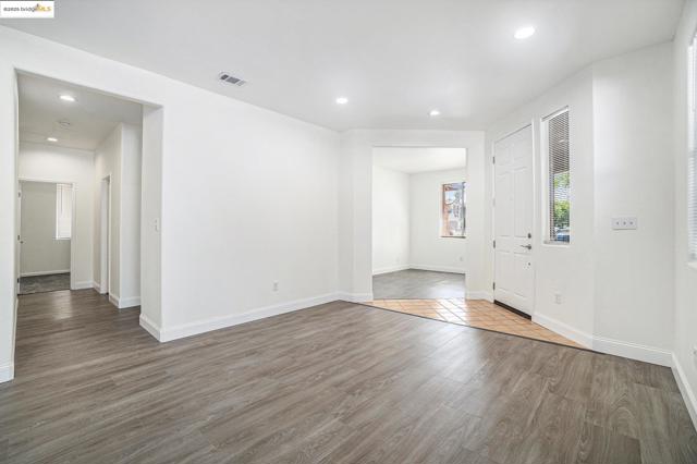 4112 Montgomery Hill Dr, Antioch CA: https://media.crmls.org/mediaz/230c90ed-d48f-4104-99ad-10e681a96a7c.jpg