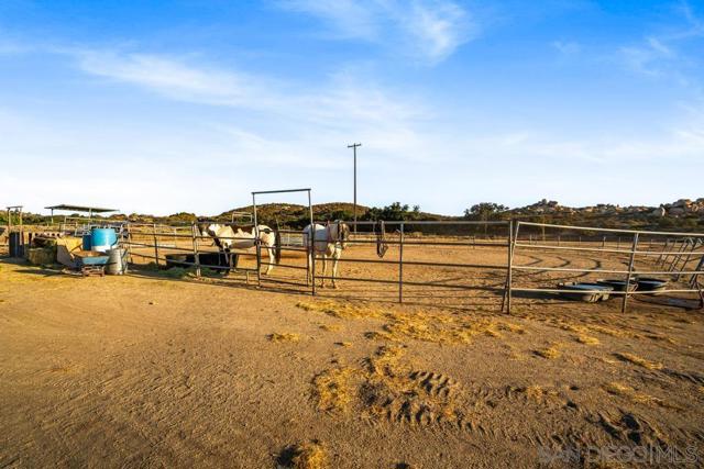 40760 Old Highway 80, Boulevard CA: https://media.crmls.org/mediaz/230cfd5b-527f-4637-9aa2-6af6be1fe2d1.jpg