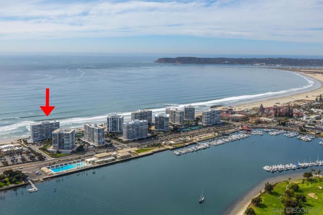 1830 Avenida Del Mundo, Coronado CA: https://media.crmls.org/mediaz/230f3297-c192-49e4-a070-ae7381e13bf5.jpg
