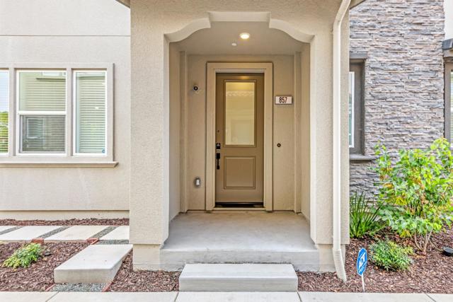 857 Fatima Ln, Morgan Hill CA: https://media.crmls.org/mediaz/230f51a3-7ca8-47f3-b4dd-c27e2820196a.jpg