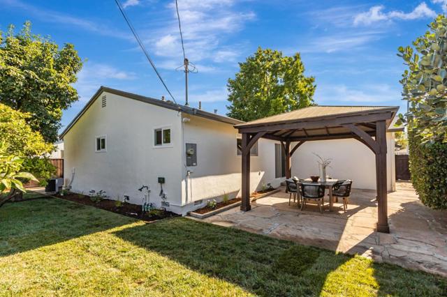 890 Silacci Drive, Campbell CA: https://media.crmls.org/mediaz/230fbb34-4366-49a7-bb13-89c4fe92ae1e.jpg