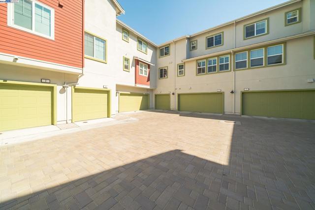 389 Basswood Cmn, Livermore CA: https://media.crmls.org/mediaz/230fbe8c-3bb6-4379-abab-fe360539f6ab.jpg