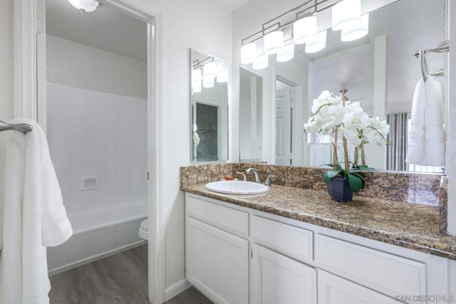 1415 17 Flag Ln, El Cajon CA: https://media.crmls.org/mediaz/230fee8d-63f0-4276-a0e2-0cd15f8b2e3c.jpg