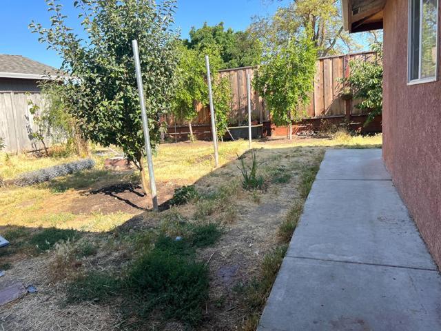 94 Sunset Court, San Jose CA: https://media.crmls.org/mediaz/23104022-8429-470f-be25-51c9774a2047.jpg