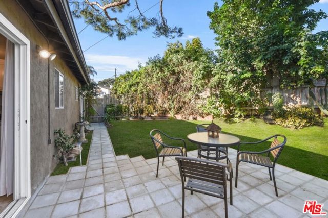 12784 Via Cortina, Del Mar CA: https://media.crmls.org/mediaz/23104675-0c86-44b8-9ddc-624f73568006.jpg