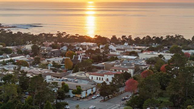 4051 Los Altos Drive, Pebble Beach CA: https://media.crmls.org/mediaz/2310ebf8-895d-4659-b646-78c3e895365e.jpg