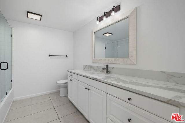 3401 S Bentley Avenue, Los Angeles CA: https://media.crmls.org/mediaz/23115cfc-d2c6-4fc3-89a5-35dc08dcf267.jpg