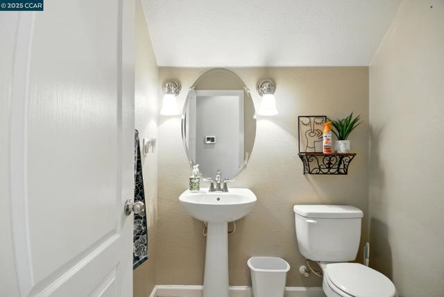 35 Belluno Dr, Stockton CA: https://media.crmls.org/mediaz/23117455-ffd0-4523-882d-4cefb395cd3b.jpg