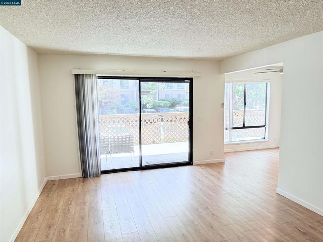 480 N Civic Dr, Walnut Creek CA: https://media.crmls.org/mediaz/2311c42b-ab13-4222-88ac-22ccaf068505.jpg