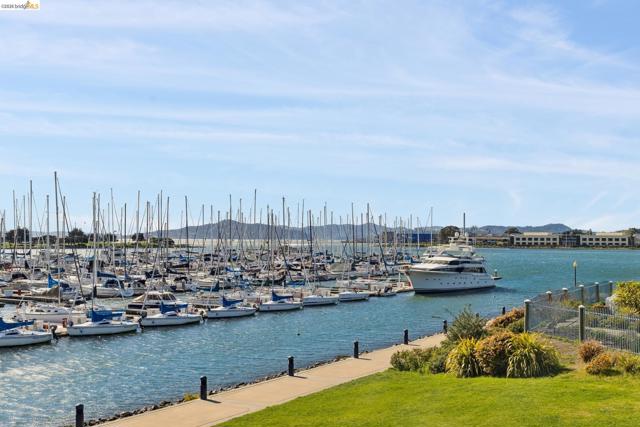 Image 46 of 55 For 306 Commodore Dr