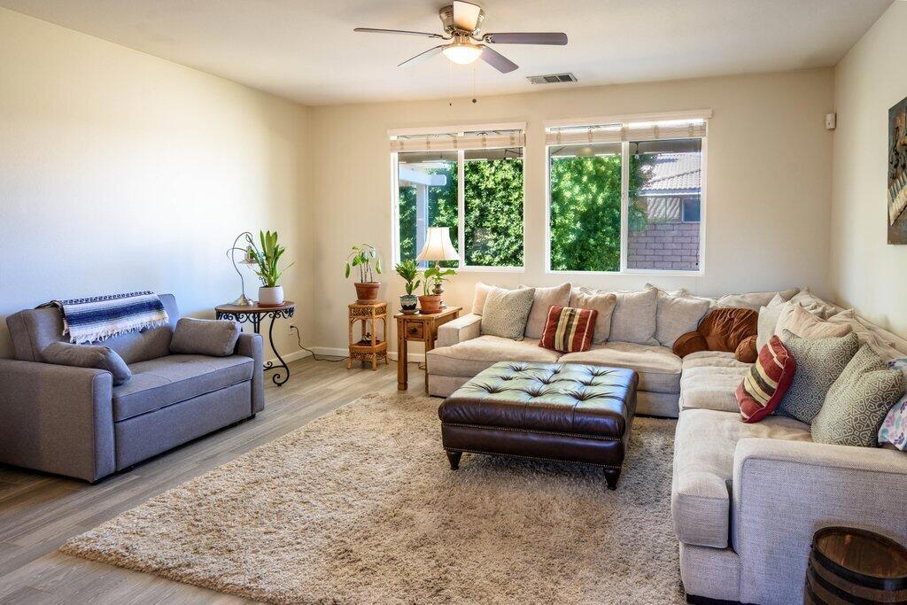 MLS #219138313DA image #5