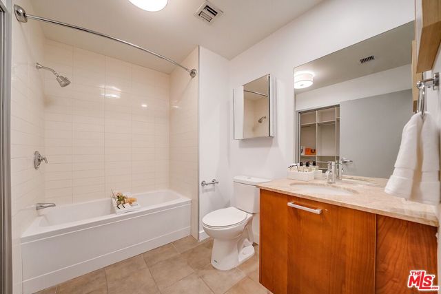 Image 7 of 20 For 645 9th Street 706