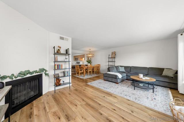 5800 Lake Murray Blvd, La Mesa CA: https://media.crmls.org/mediaz/2313279b-5123-41ad-83e0-c1b21936c2d1.jpg