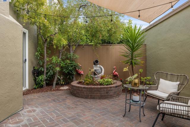 3109 La Campania, Alameda CA: https://media.crmls.org/mediaz/23135b2e-3656-4da9-b5a1-46876bd4687e.jpg