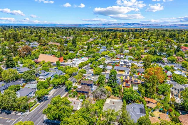 3160 Waverley Street, Palo Alto CA: https://media.crmls.org/mediaz/2313e35f-2484-41b5-92a7-fb4836910f85.jpg