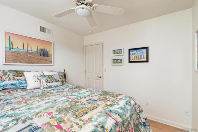 1745 Tamarack Ave, Carlsbad CA: https://media.crmls.org/mediaz/23147a21-e1bb-4465-8876-116ec0c67b4d.jpg