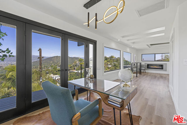 7308 Pacific View Drive, Los Angeles CA: https://media.crmls.org/mediaz/2315f264-8190-426a-bf90-90f2068f3e0f.jpg