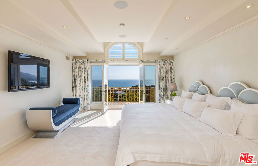 MLS #26876935 image #21