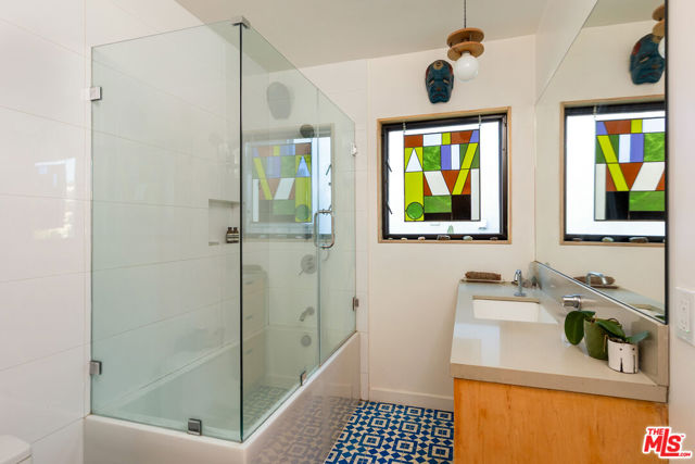 3435 Verdugo Vista Terrace, Los Angeles CA: https://media.crmls.org/mediaz/23180bc2-5680-4b75-909d-fac3917597a9.jpg