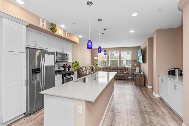 1251 Paseo Sea Breeze, San Diego CA: https://media.crmls.org/mediaz/2319d82b-7728-482e-bd69-e980d77e39d1.jpg