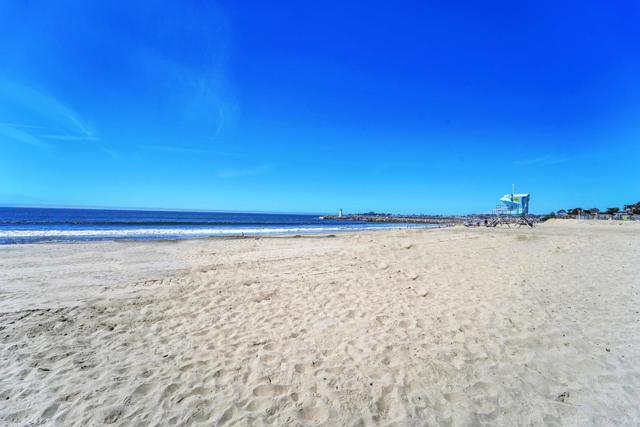 1757 30th Avenue, Santa Cruz CA: https://media.crmls.org/mediaz/231a190f-db01-40fc-861c-8a5528f62947.jpg