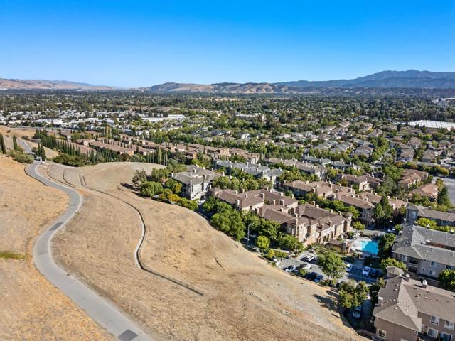 638 Marble Arch Avenue, San Jose CA: https://media.crmls.org/mediaz/231a4bba-e53b-430e-94dd-05a5584a57a8.jpg