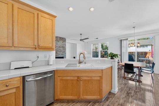 7902 Kipling Circle, Gilroy CA: https://media.crmls.org/mediaz/231a9780-5d5c-4891-bd09-c7dba6909c99.jpg