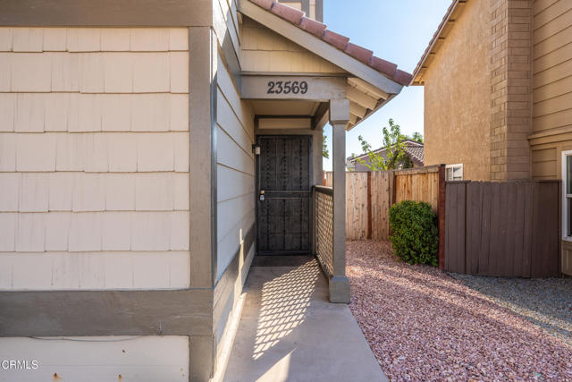 Detail Gallery Image 4 of 46 For 23569 Parkland Ave. Ave, Moreno Valley,  CA 92557 - 3 Beds | 2/1 Baths