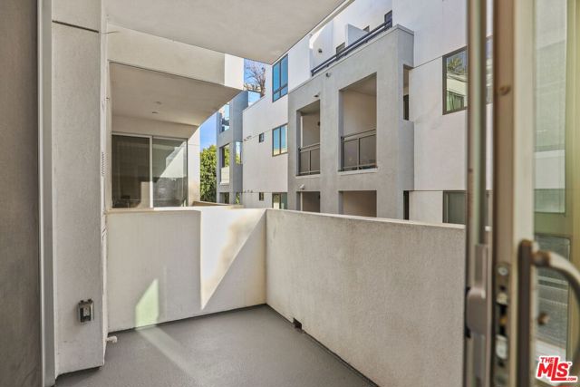 1831 Sawtelle Boulevard, Los Angeles CA: https://media.crmls.org/mediaz/231b1129-3449-4da2-bc4c-eab11894a71e.jpg