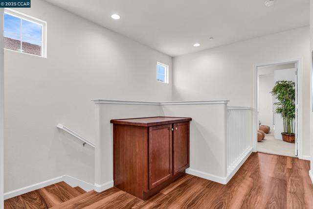 6983 Alamo Creek Trl, Dublin CA: https://media.crmls.org/mediaz/231b184d-62a8-4478-9098-5b6df554d0aa.jpg
