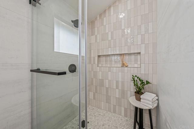 Detail Gallery Image 18 of 41 For 4860 Park, Carlsbad,  CA 92008 - 4 Beds | 2/1 Baths