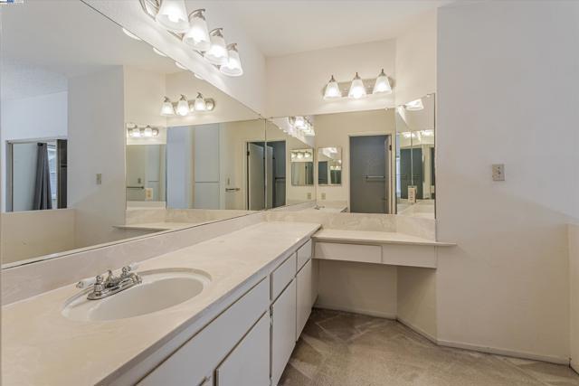 Image 26 of 40 For 1741 Abington Ct